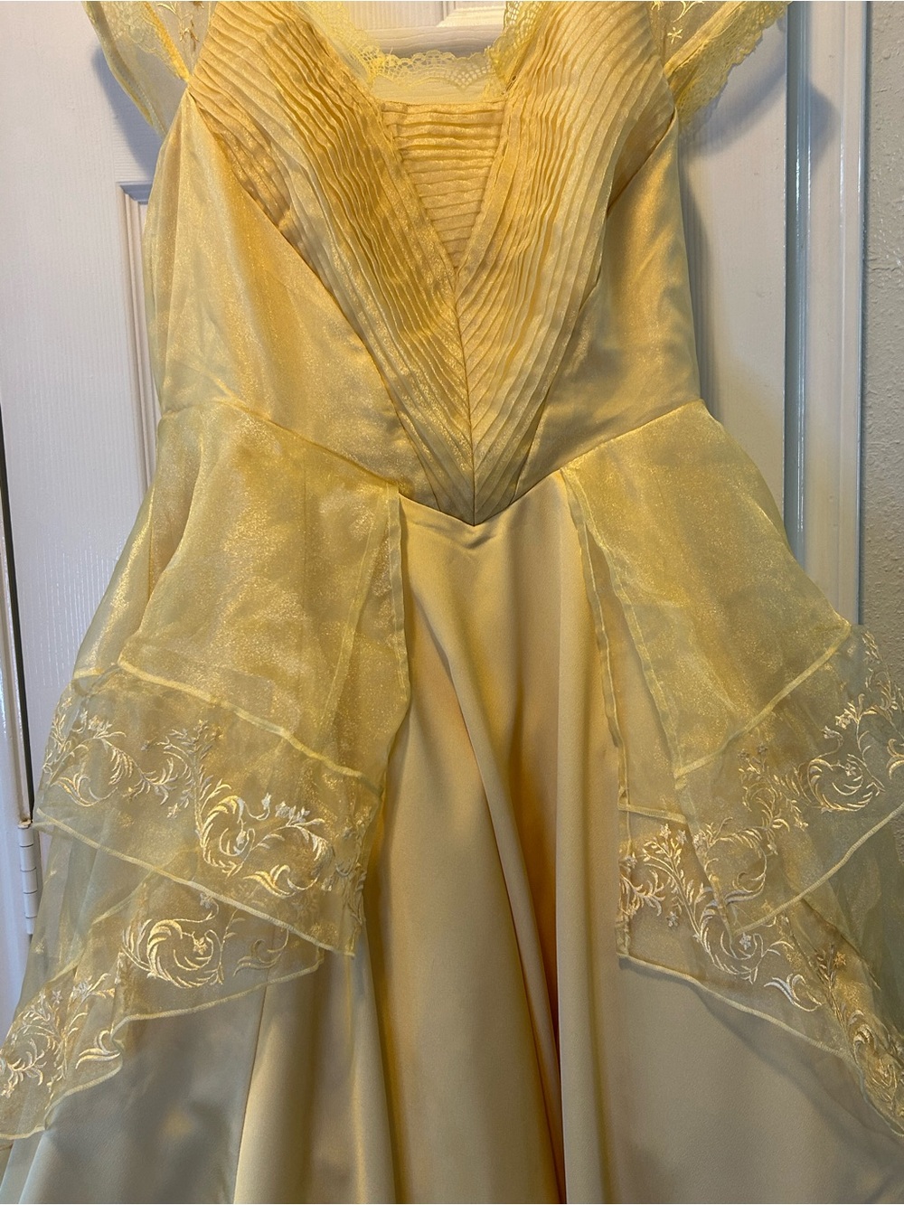 Torrid Disney Beauty and the Beast Exclusive Collection Belle Dress Adult Size - Picture 2 of 15